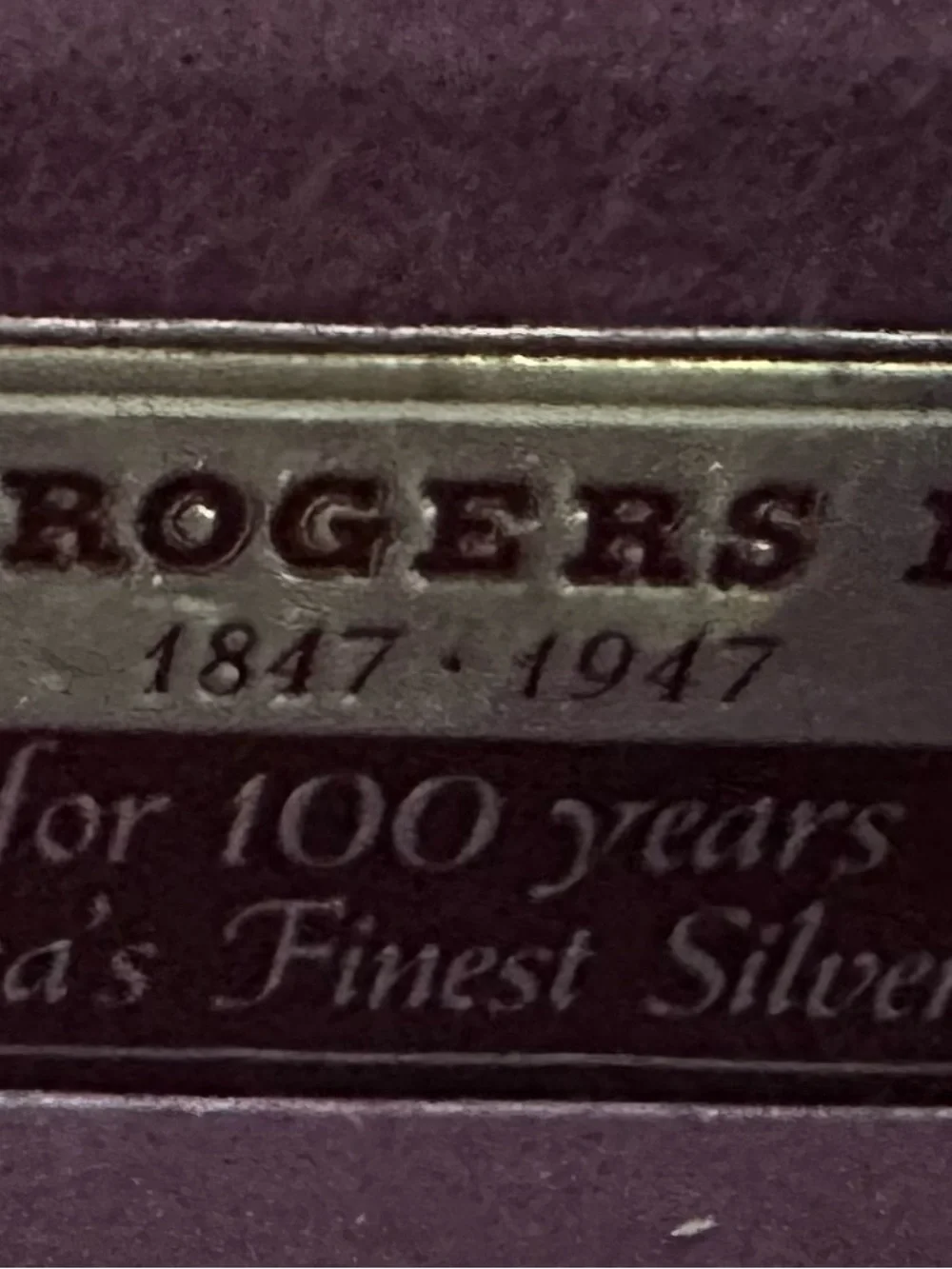 Vintage Rogers Bros Silverplate 1941 Eternally Yours - 51 piece set - orig. box
